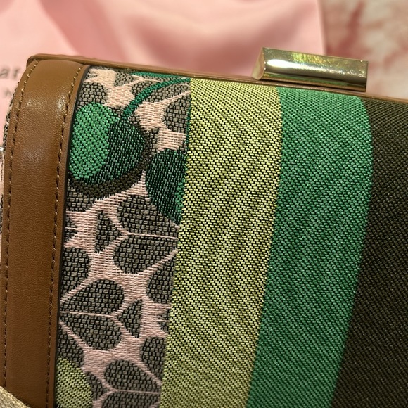 Kate Spade Flower Jacquard Bijou Cherry Crossbody Trunk Bag Brand New w Dustbag - Picture 9 of 16